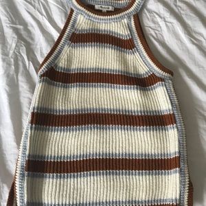 Made sleeveless sweater